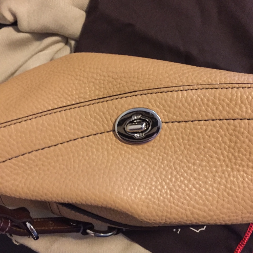 Authentic Coach Leather Purse | Tan - Picture 3 of 6